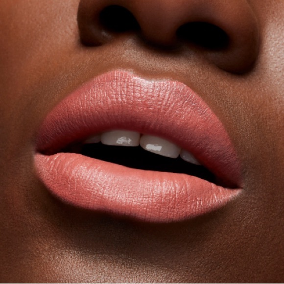 MAC Matte Lipstick Lookin’ Like Wealth - Picture 1 of 16